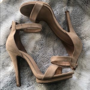 Windsor FAB FAUX SUEDE ISLAND HEELS